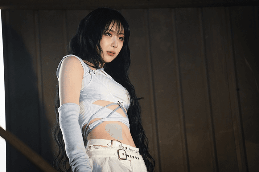 LEE CHAEYEON